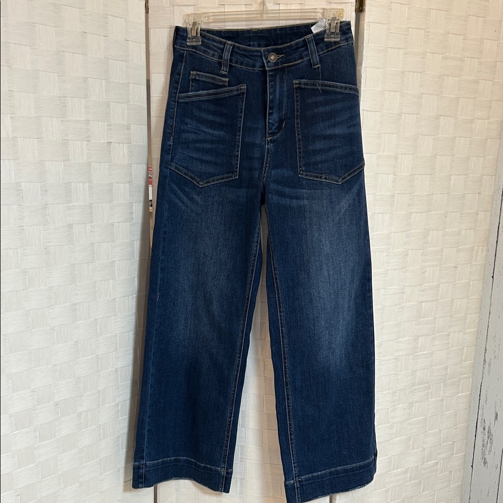 Wide-Leg Dark Wash Jeans - Women